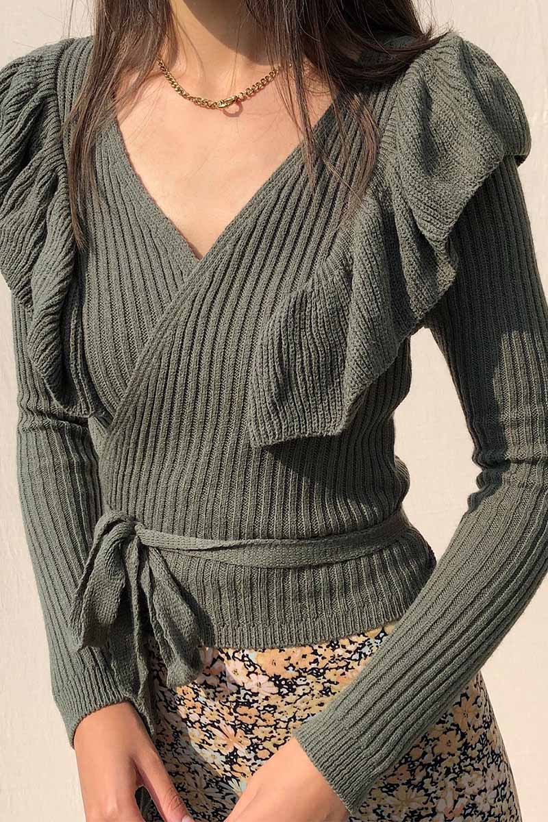 Chicindress Sexy V-Neck Knitted Lace-up Sweater
